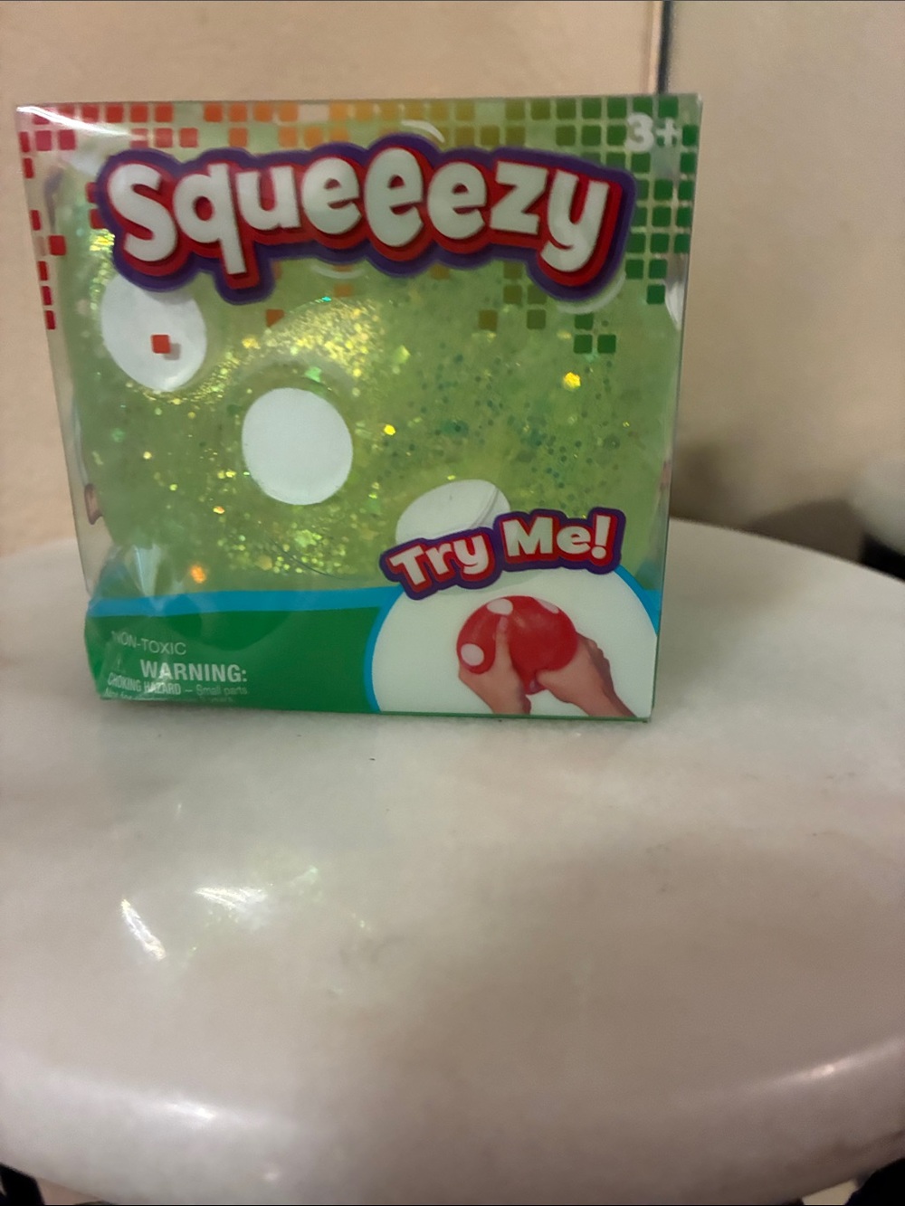 Squeeezy Dice- Glittery Green Glitter